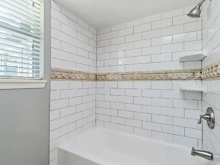1719 Longhorn Dr — Photo 30