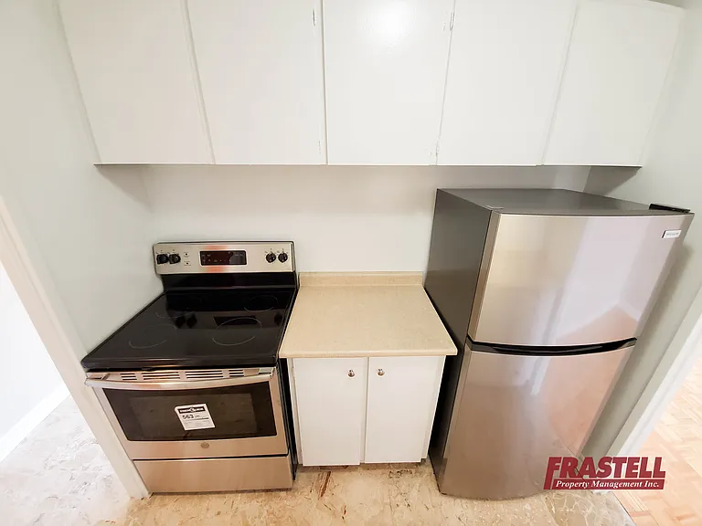 55 Erskine Ave — Photo 25
