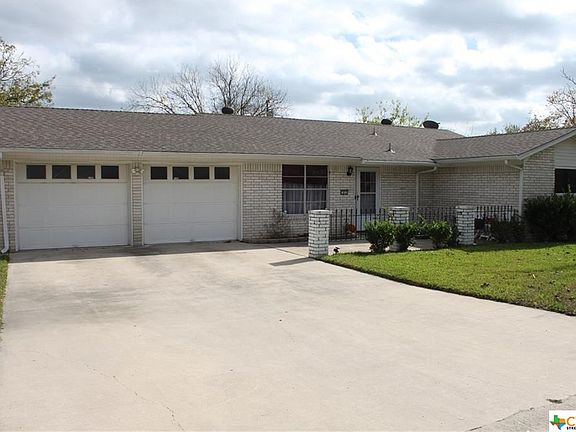 2nd image of 1810 Sycamore Dr