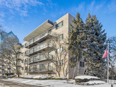 1S150 Spring Rd APT 2I, Oakbrook Terrace, IL, 60181