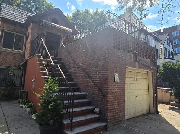 41-21 39 Place, Sunnyside, NY 11104