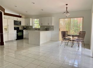 19721 NW 84th Ave #0, Hialeah, FL 33015
