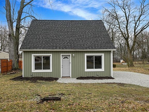 2nd image of 2255 Lake Rd