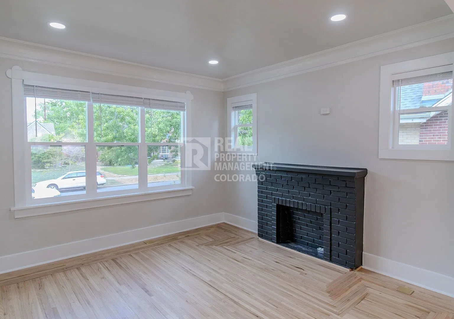 1415 N Raleigh St — Photo 4