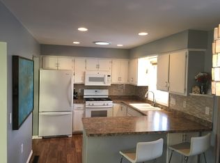 1275 Sycamore Ln N, Plymouth, MN 55441