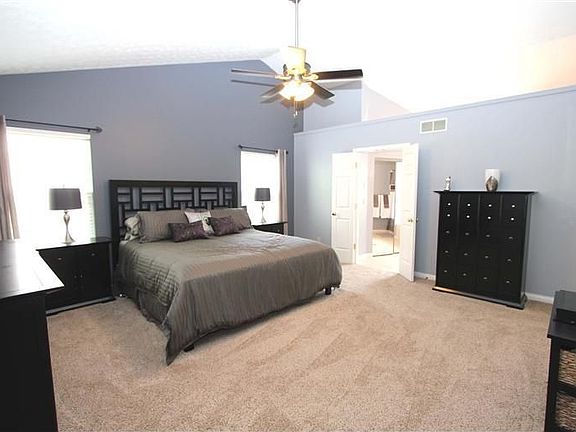 5th image of 8494 Woodcreek Dr