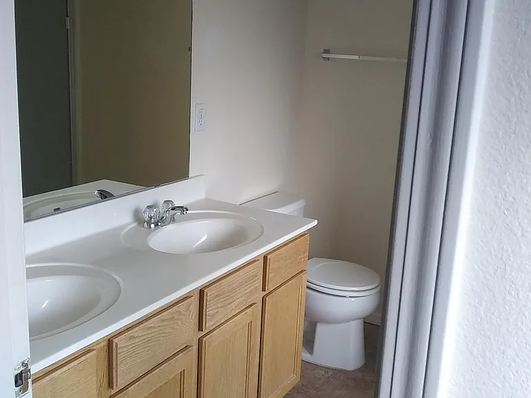 10008 Cartagena Ave SW — Photo 4