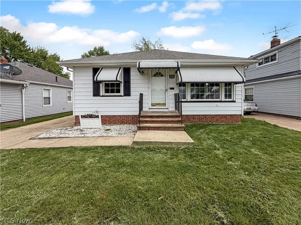 32222 Densmore Rd, Eastlake, OH 44095