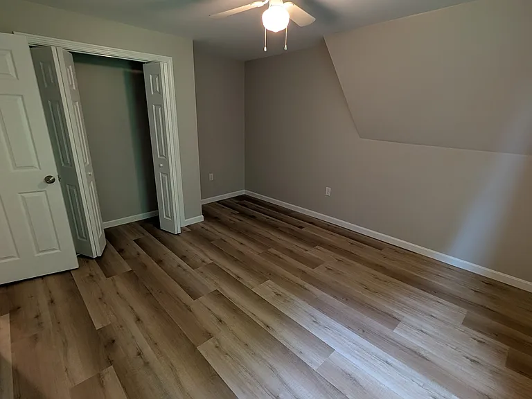 56 Woodstock Ave W #2 — Photo 7