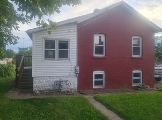 315 Pierce St, Aurora, IL 60505