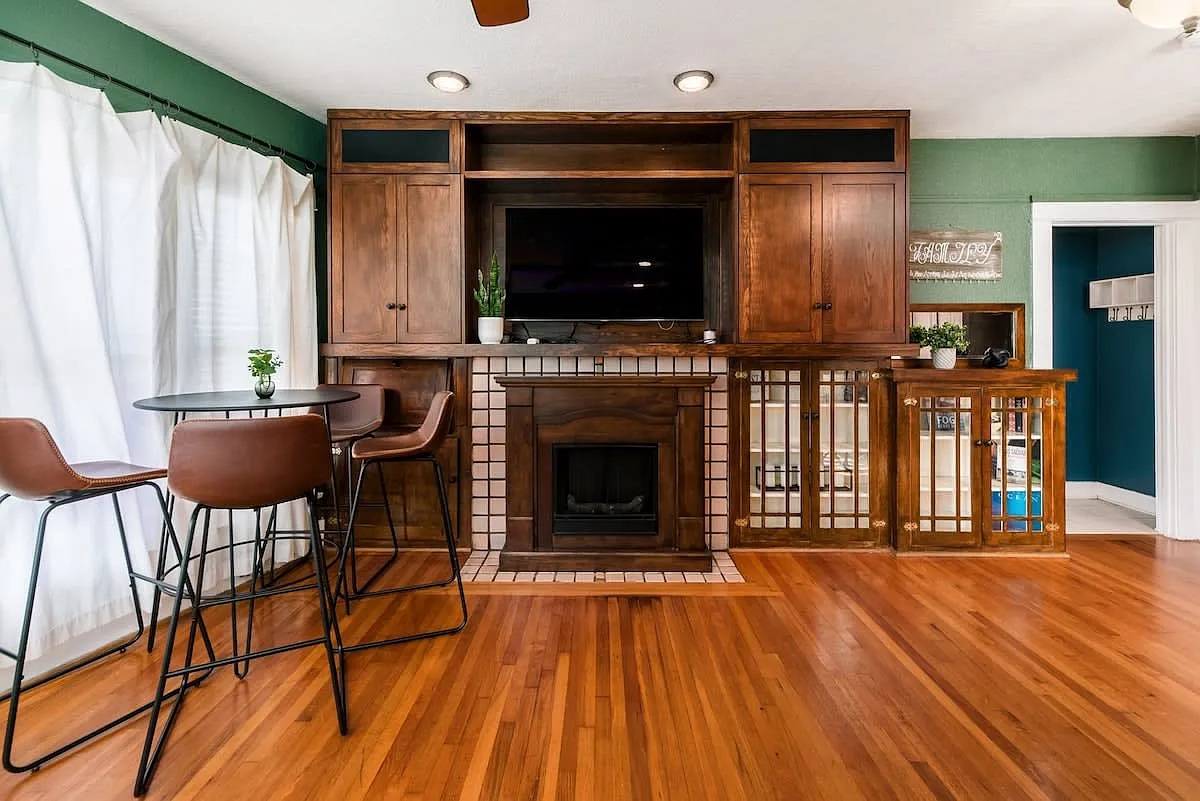 2 bed, 703 sqft, $3,500 — Photo 3