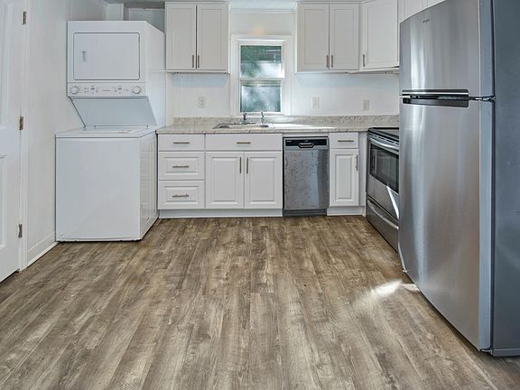 4th image of 1251 Hargrove Ave
