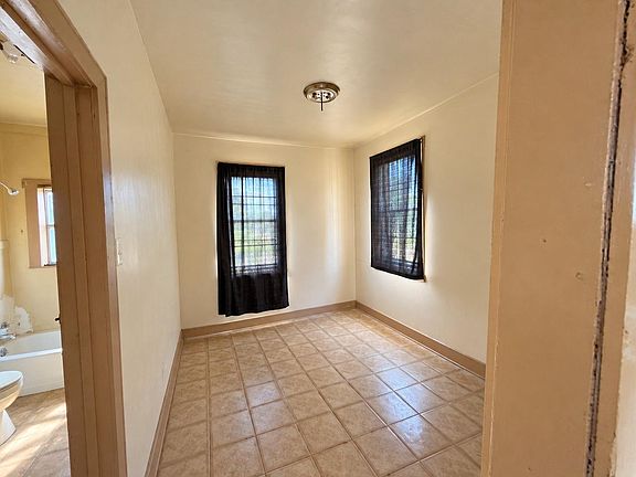 5th image of 114 W 15th St