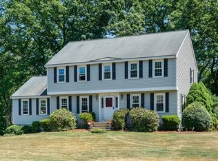5 Applewood Dr, Westford, MA 01886