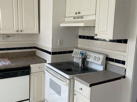 5th image of 907 Somerset Dr