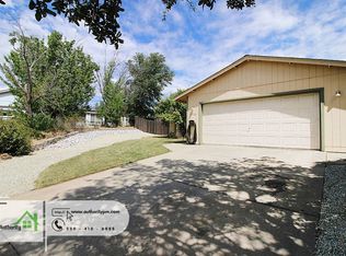 1722 Almaden Dr, Redding, CA 96001