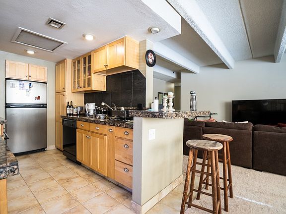 3rd image of 1888 S Jackson St APT 206