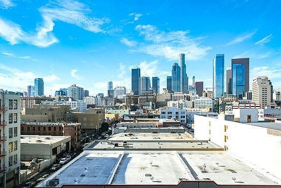 Daytime view of DTLA skyline from the unit