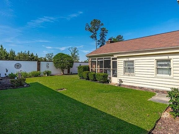 2nd image of 140 Patio Pl