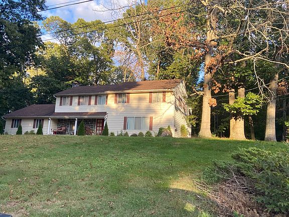 2nd image of 29 Hickory Dr