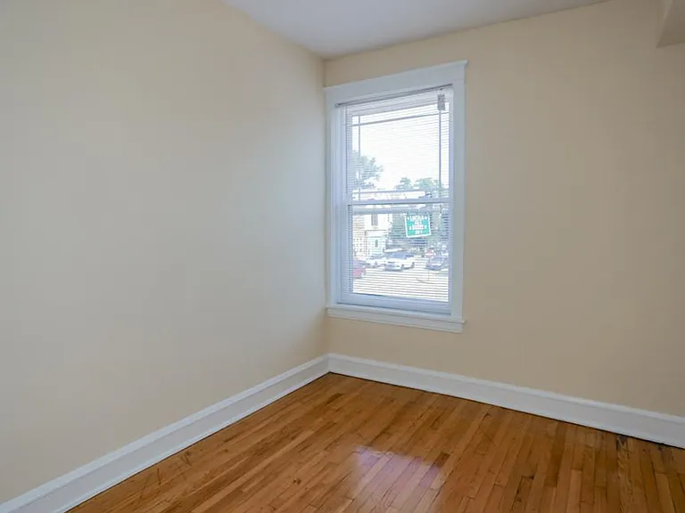 3056 N Greenview Ave #2 — Photo 12