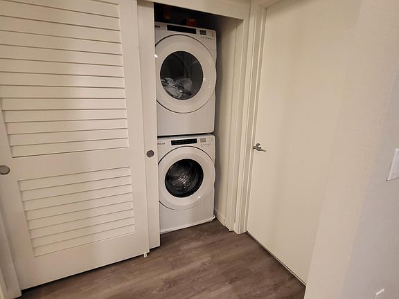 In Unit washer dryer