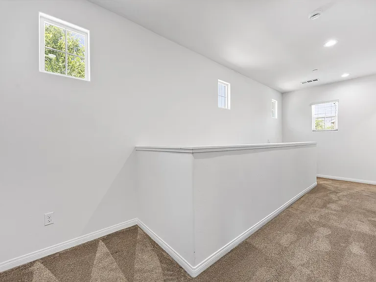 1922 Delacorte Dr #1922 — Photo 27