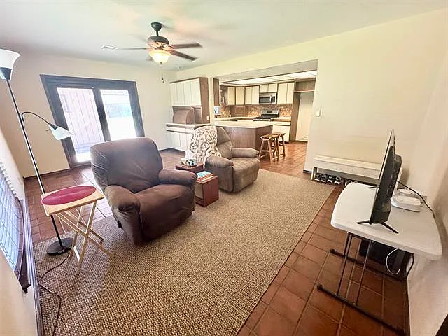 2901 Old Mallard Rd — Photo 18