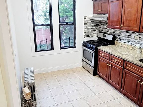 5th image of 3311 Parkside Pl #2