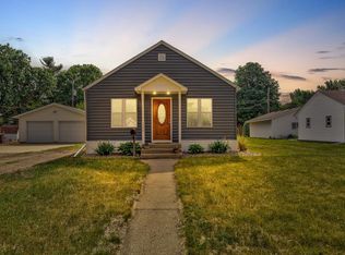 223 S Cedar St, Belle Plaine, MN 56011
