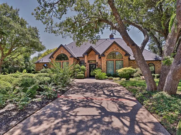 6340 Arrowhead Rd, Fort Worth, TX 76132