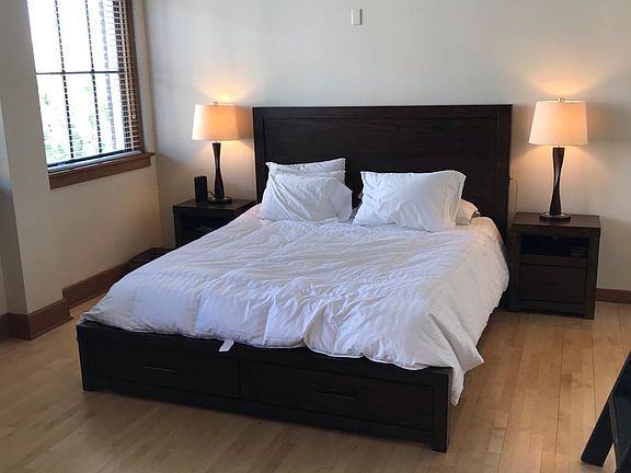 2nd image of 100 Broadway Blvd NE APT 204