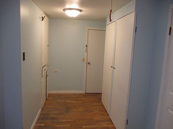 3rd image of 227 N High St