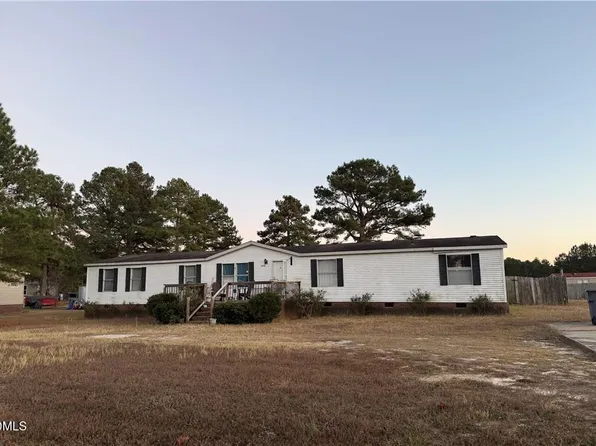 270 Meadowfield Cir, Aberdeen, NC 28315