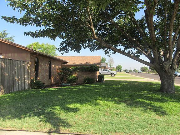 2nd image of 2501 Spur Ave