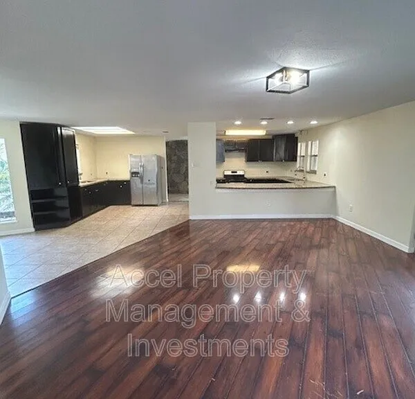 1416 Grovewood Dr — Photo 11
