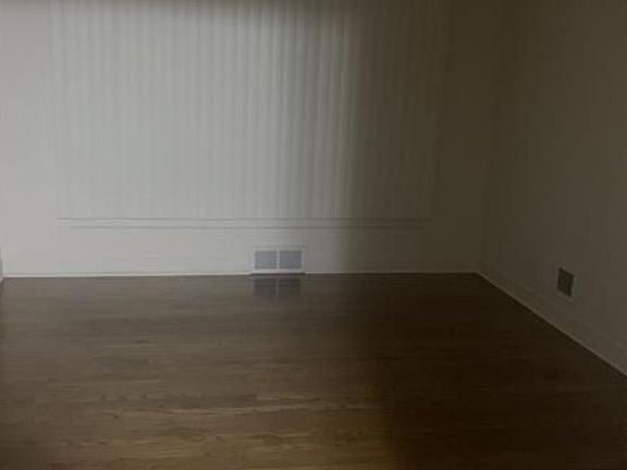 4th image of 8939 S Blackstone Ave APT 1W