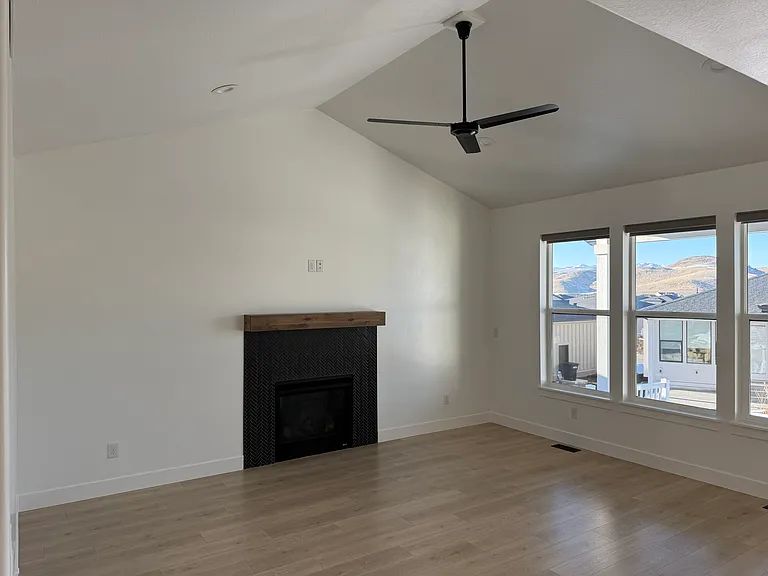 3142 W Harvard Dr — Photo 55