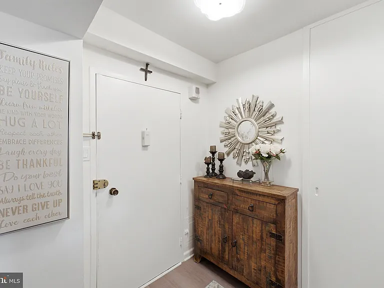 4201 Cathedral Ave NW #903W — Photo 34