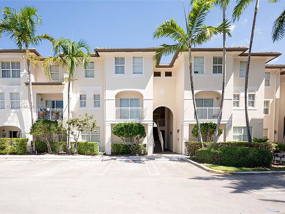 2nd image of 11403 NW 89th St APT 212