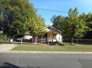403 S Main St, Gladewater, TX 75647