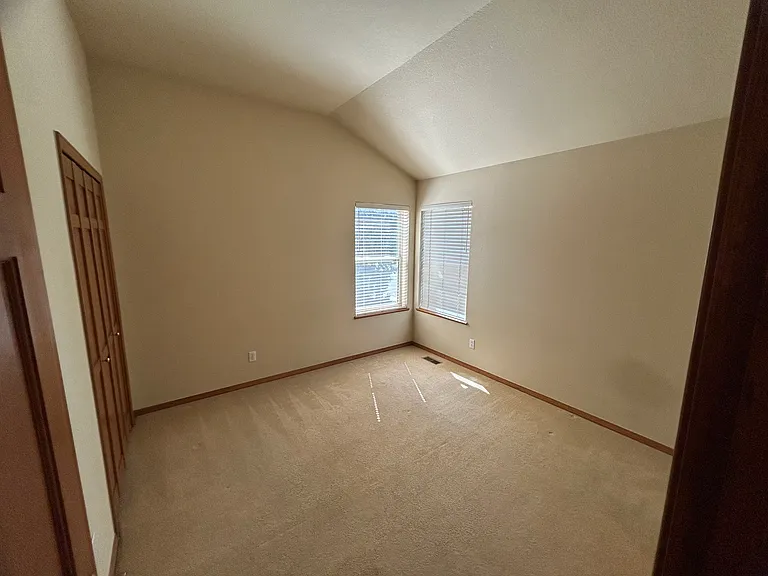 155 Fairfield Ln — Photo 16