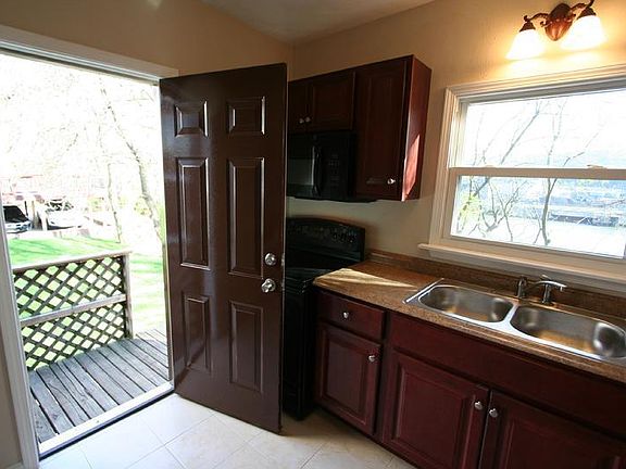 kitchen. will update photos with new deck