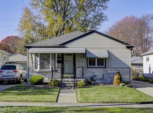 6430 Mayfair St, Taylor, MI 48180
