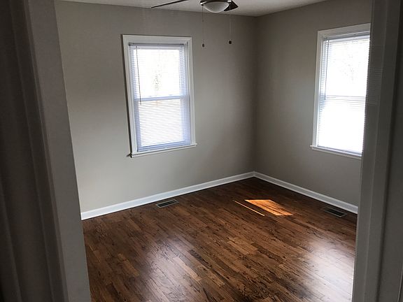4th image of 1036 Walnut St