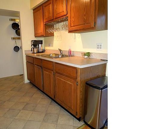 Please of counter space