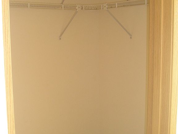 Mini Walk in Closet