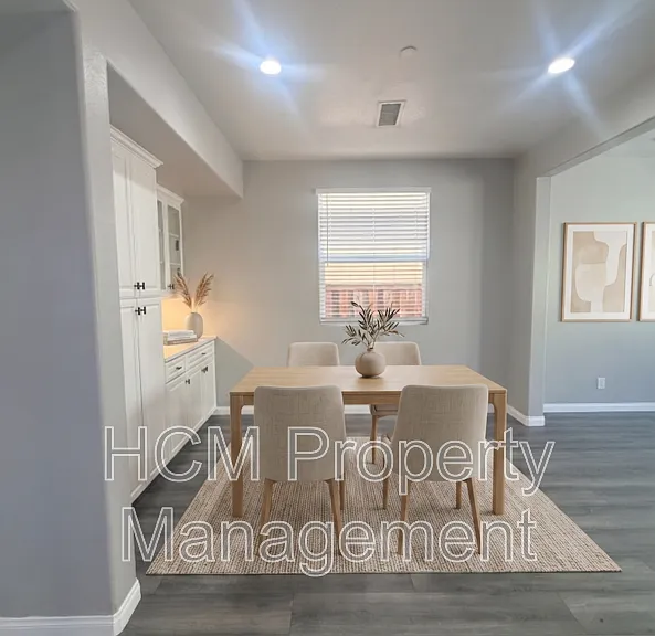 8043 E Loftwood Ln — Photo 9