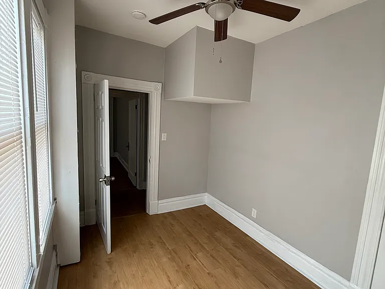 738 Chartiers Ave — Photo 20