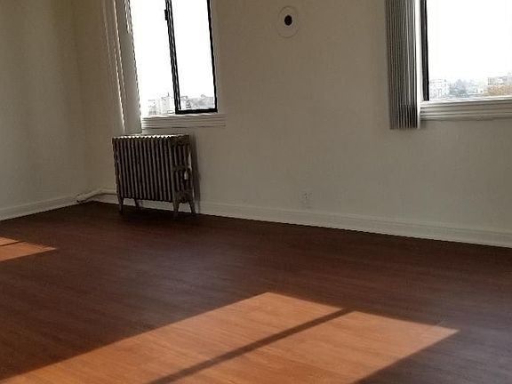 2nd image of 801 Gramercy Dr APT 607